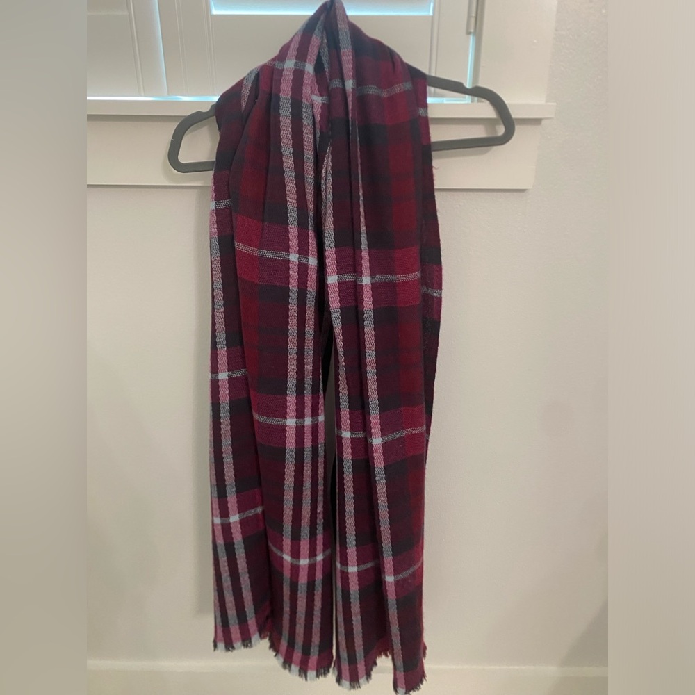 Banana Republic Heavy Duty Scarf Burgundy NWOT